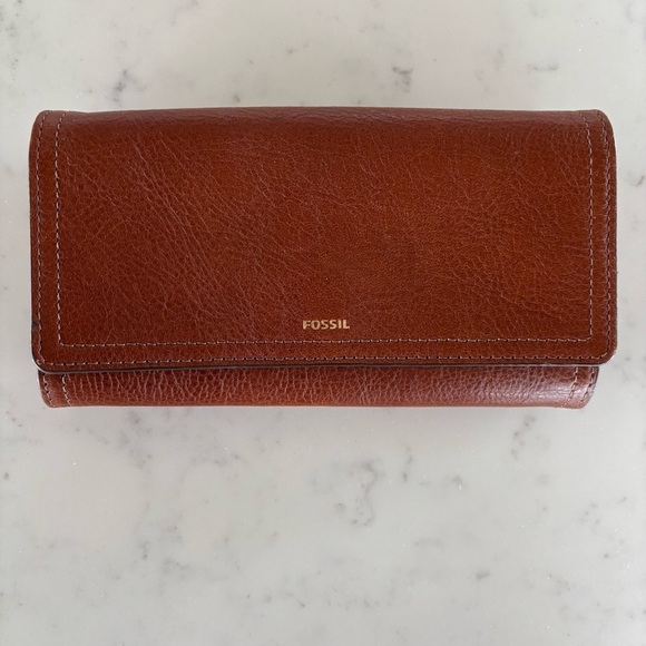 Fossil Leather Trifold Wallet - Picture 1 of 10